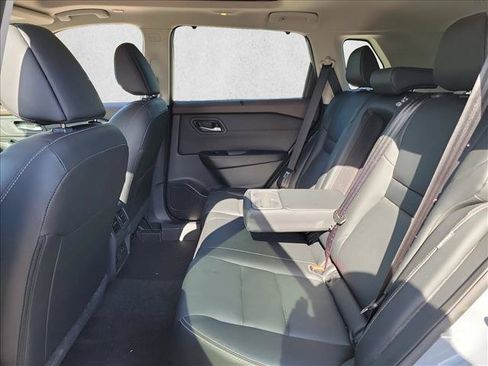 Used 2023 Nissan Rogue SL w/ SL Premium Package FWD image 14