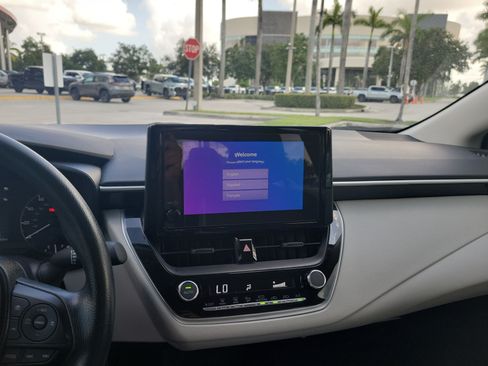 Used 2025 Toyota Corolla LE FWD image 18