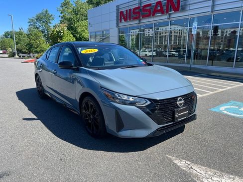 Certified 2025 Nissan Sentra SR w/ Midnight Edition FWD image 1