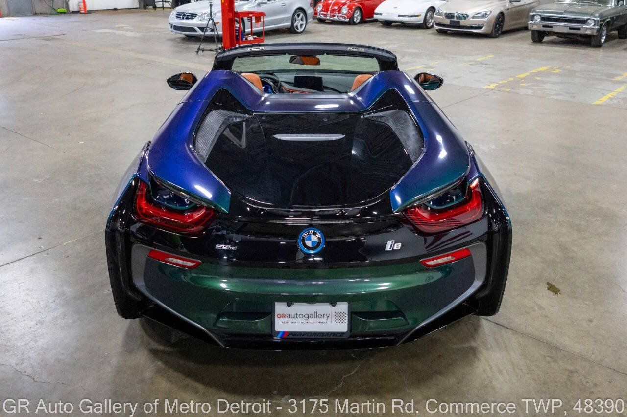 Used 2019 BMW i8 Roadster AWD/4WD image 6