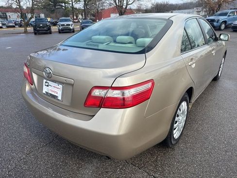 Used 2009 Toyota Camry LE image 5
