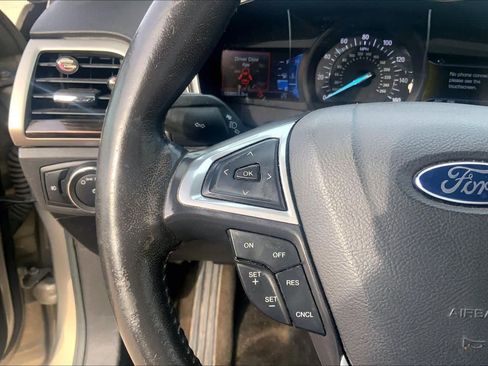Used 2015 Ford Fusion SE w/ Equipment Group 202A FWD image 23
