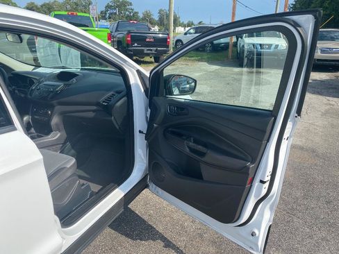 Used 2017 Ford Escape S FWD image 19