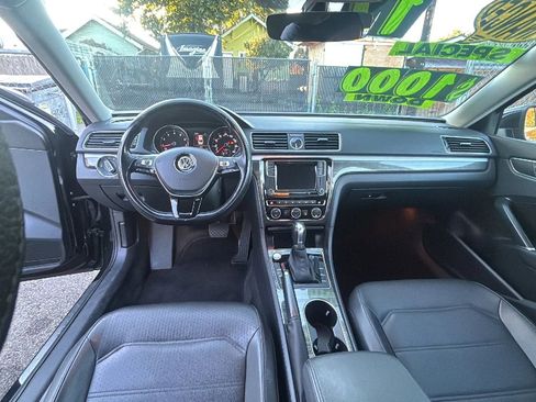 Used 2017 Volkswagen Passat 1.8T SE image 24