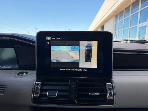 Used 2018 Lincoln Navigator Reserve w/ Technology Package AWD/4WD image 14