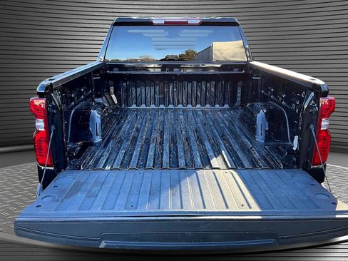 Used 2022 Chevrolet Silverado 1500 LT image 7