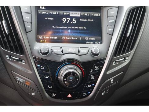 Used 2016 Hyundai Veloster Turbo FWD image 11