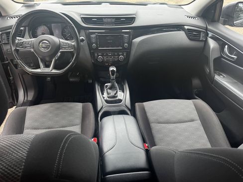 Used 2019 Nissan Rogue Sport SV w/ All-Weather Package AWD/4WD image 17