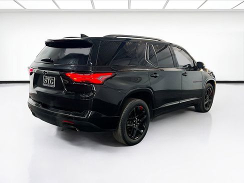 Used 2022 Chevrolet Traverse Premier w/ Redline Edition image 4