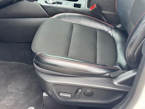 Used 2024 Ford Escape ST-Line w/ Tech Pack #1 FWD image 17