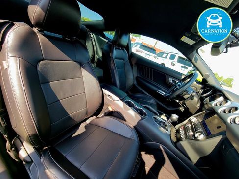 Used 2020 Ford Mustang GT Premium w/ Black Accent Package RWD image 9