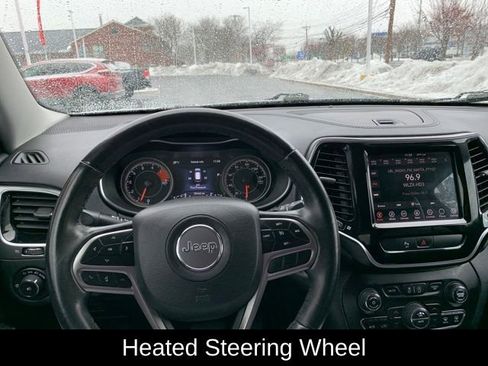 Used 2019 Jeep Cherokee Limited image 16