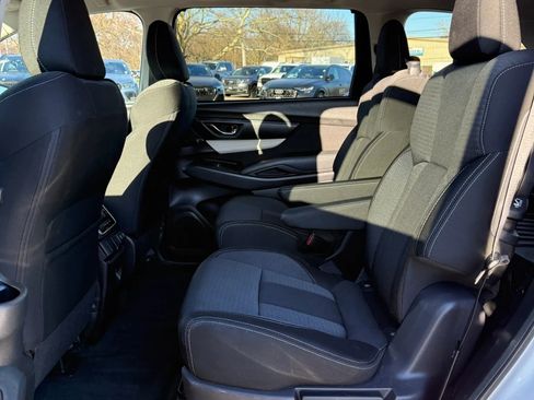 Used 2022 Subaru Ascent Premium w/ Convenience Package image 16