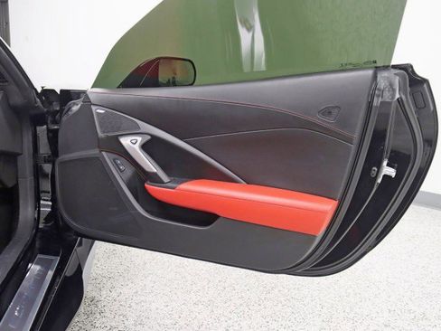 Used 2015 Chevrolet Corvette Z06 w/ 3LZ Preferred Equipment Group image 34