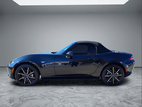 Used 2024 MAZDA MX-5 Miata Grand Touring w/ Weather Package image 4
