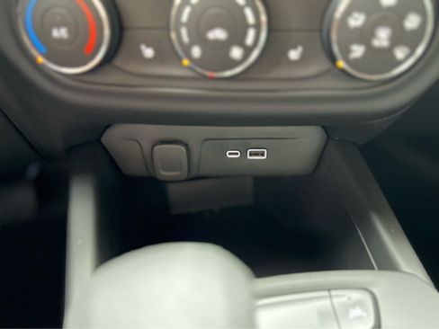 New 2025 Chevrolet Trax RS w/ Driver Confidence Package image 27