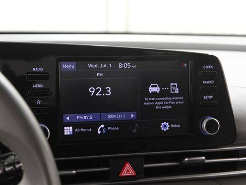 Used 2021 Hyundai Elantra SEL w/ Convenience + Premium Package FWD image 10