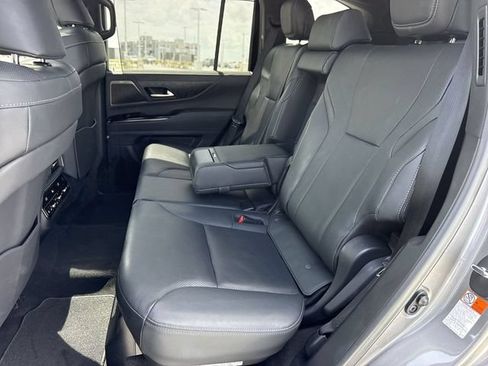 Used 2024 Lexus LX 600 4WD w/ Luxury Package image 23