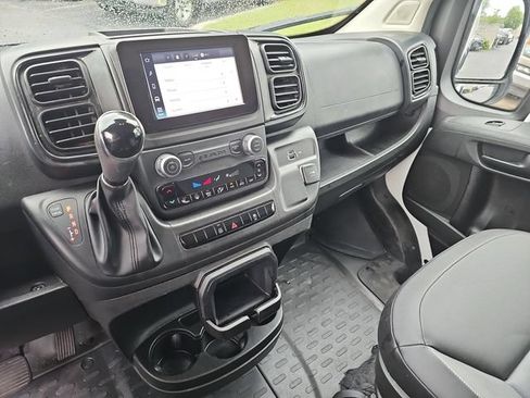 Used 2025 RAM ProMaster 2500 w/ Convenience Group FWD image 23