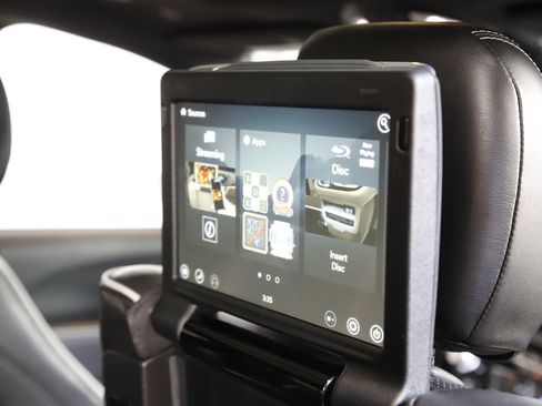 Used 2020 Chrysler Pacifica Limited w/ Advanced Safetytec Group image 10