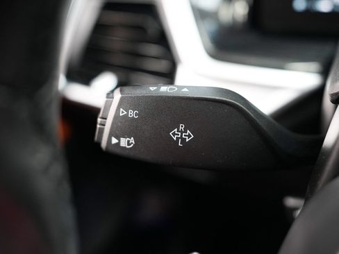 Used 2023 BMW X7 xDrive40i w/ M Sport Package AWD/4WD image 23