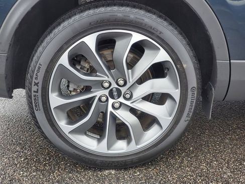 Certified 2022 Lincoln Nautilus Reserve image 5