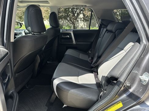 Used 2014 Toyota 4Runner SR5 Premium w/ Convenience Package AWD/4WD image 27