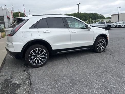 Used 2024 Cadillac XT4 Sport AWD/4WD image 3