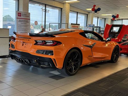 Used 2024 Chevrolet Corvette Z06 RWD image 21