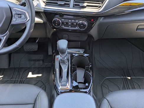 Used 2024 Chevrolet Trax ACTIV w/ Driver Confidence Package FWD image 19