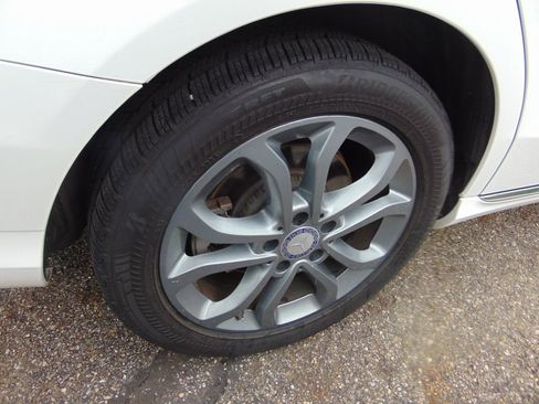 Used 2016 Mercedes-Benz C 300 4MATIC Sedan image 28