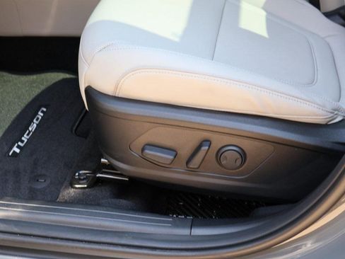 New 2026 Hyundai Tucson Limited image 25