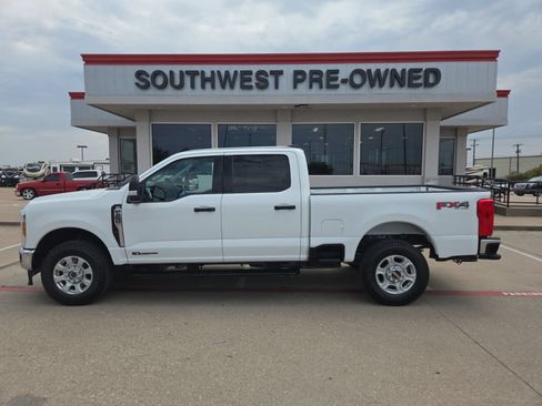 Used 2025 Ford F250 XLT w/ FX4 Off-Road Package AWD/4WD image 8