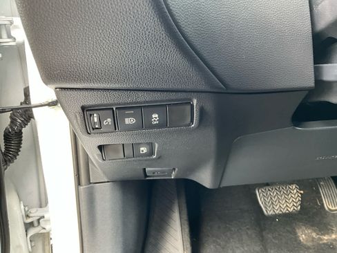 Used 2026 Toyota Corolla Cross AWD Hybrid image 20