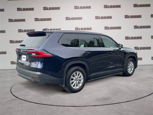 Used 2024 Toyota Grand Highlander XLE image 5