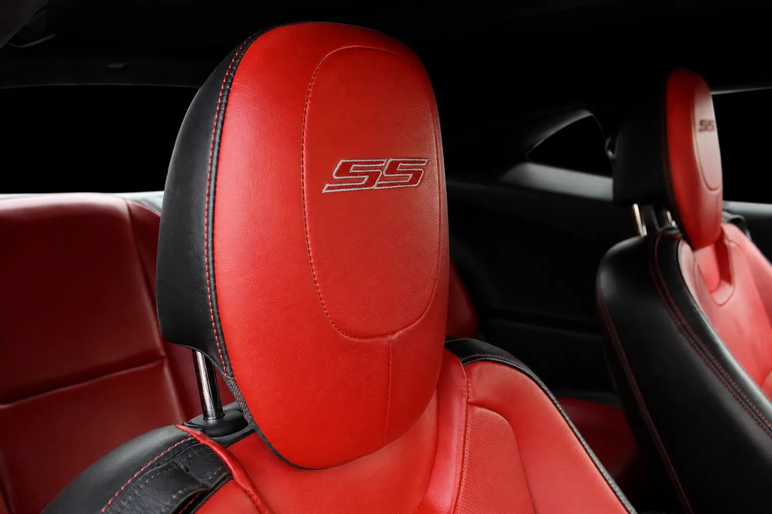 Used 2010 Chevrolet Camaro SS w/ LPO, Ground Effects Package RWD image 23