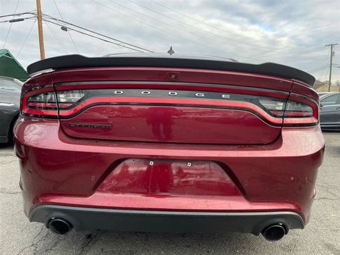 Used 2018 Dodge Charger R/T RWD image 8