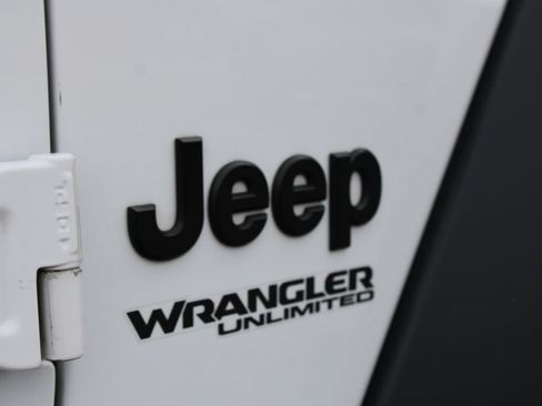 Used 2022 Jeep Wrangler Unlimited Sport w/ Sun And Sound Package AWD/4WD image 21