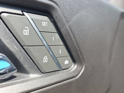 Used 2025 Chevrolet Colorado ZR2 w/ Midnight Edition AWD/4WD image 26