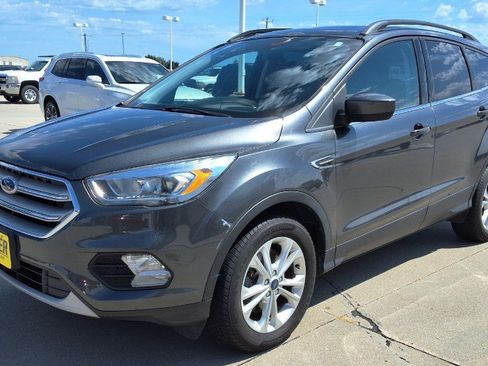 Used 2018 Ford Escape SEL AWD/4WD image 4