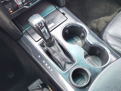 Used 2016 Ford Explorer XLT w/ Equipment Group 202A image 21