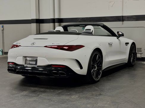 Used 2024 Mercedes-Benz SL 63 AMG 4MATIC image 12