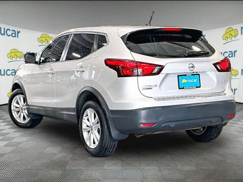 Used 2019 Nissan Rogue Sport S w/ Appearance Package AWD/4WD image 4
