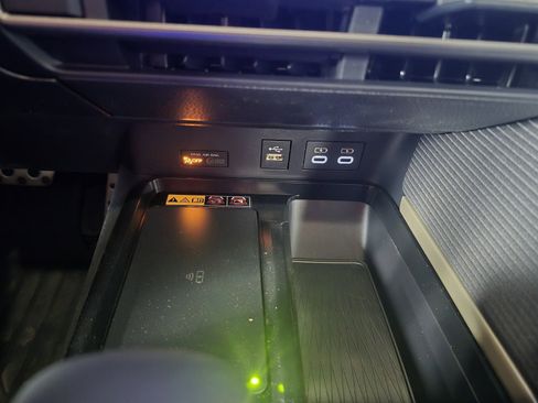 New 2026 Toyota Camry Hybrid image 26