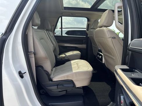 Used 2022 Ford Expedition Max Limited AWD/4WD image 28
