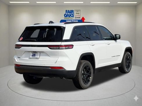 New 2026 Jeep Grand Cherokee Altitude AWD/4WD image 6