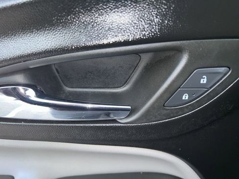 Used 2024 Chevrolet Equinox LS w/ LS Convenience Package image 20