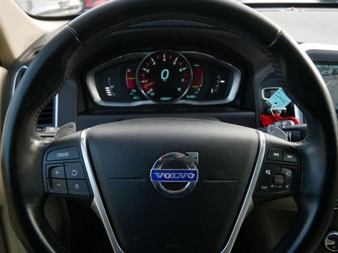 Used 2015 Volvo XC60 T6 Premier Plus image 23
