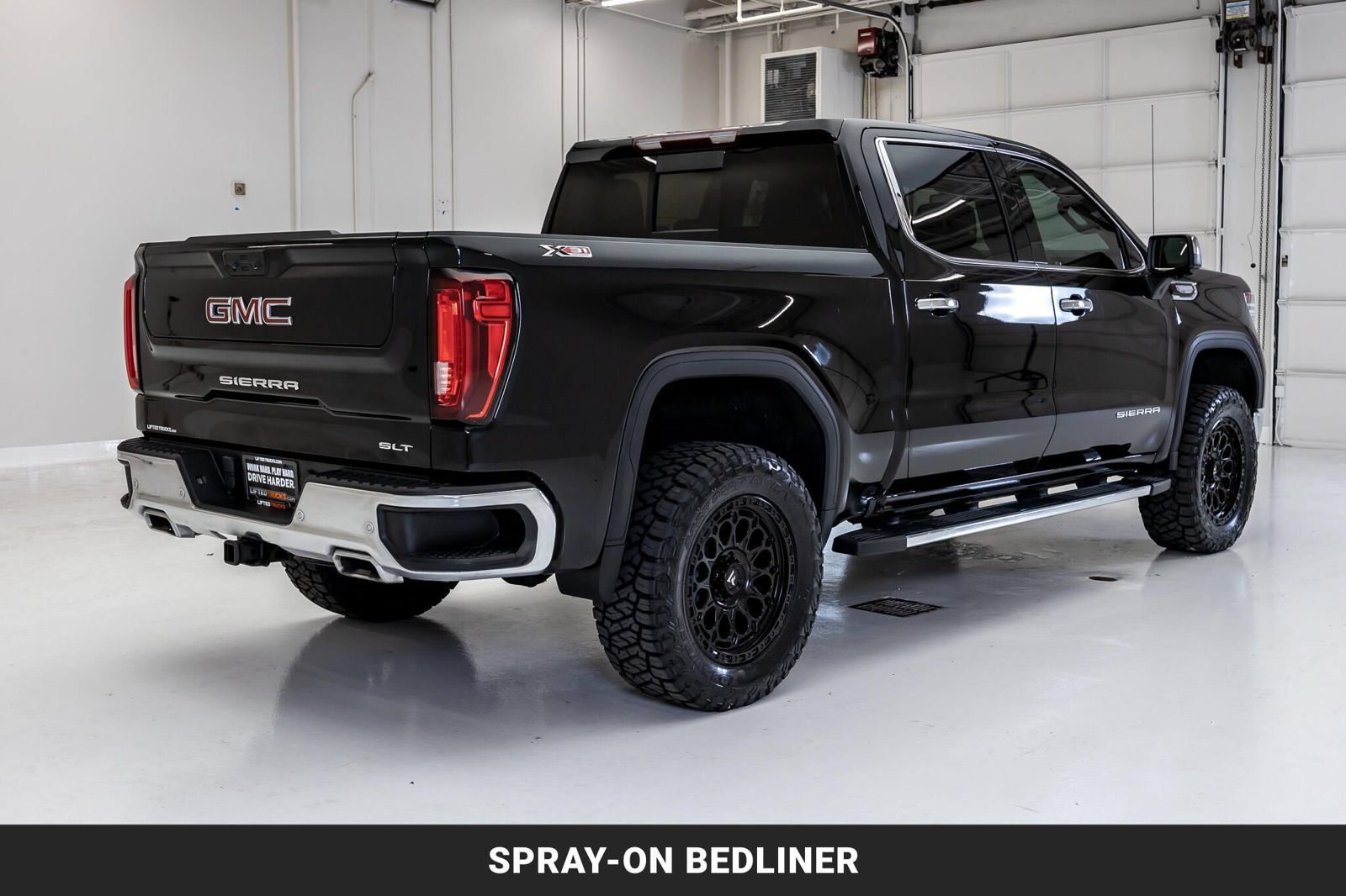 Used 2024 GMC Sierra 1500 SLT AWD/4WD image 11