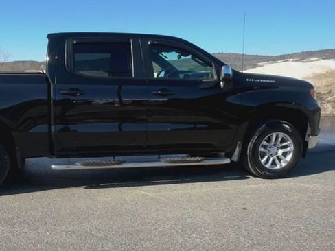 Used 2024 Chevrolet Silverado 1500 LT image 9